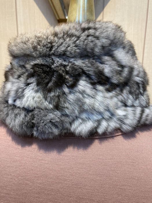 楽天市場】高級毛皮であるチンチラを編みこみで使用した贅沢なチンチラ