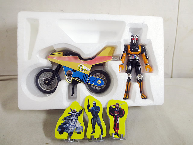 楽天市場】美品 バンダイ プラデラ 仮面ライダーBLACK RX ロボイザー