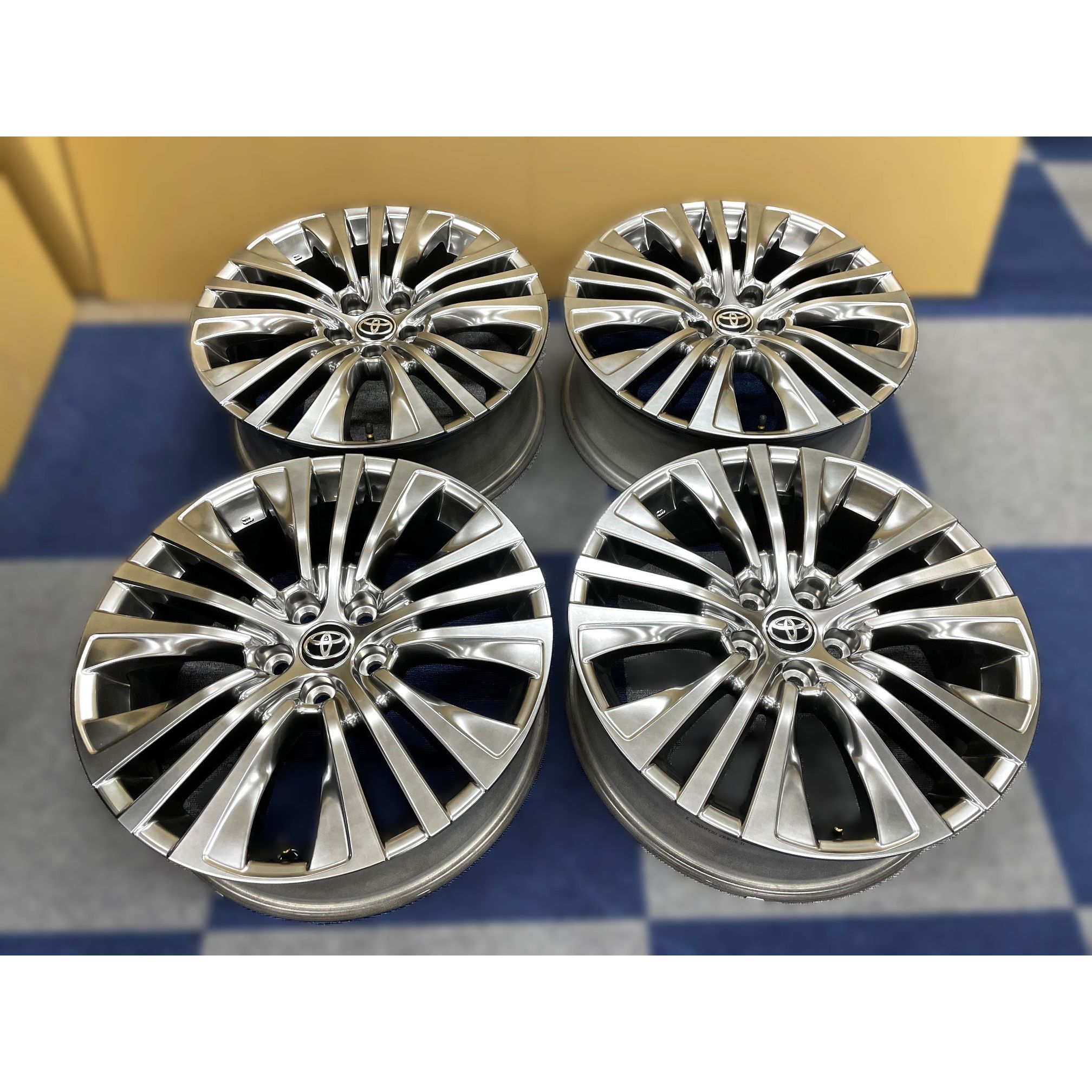 楽天市場】【新車外し品 中古】トヨタ 80系 ハリアー 純正ホイール 4本