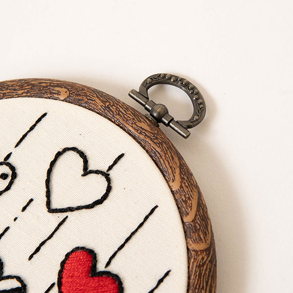 楽天市場】刺繍枠壁飾り【mia】(インテリア 置物 壁掛け 刺繍 お花