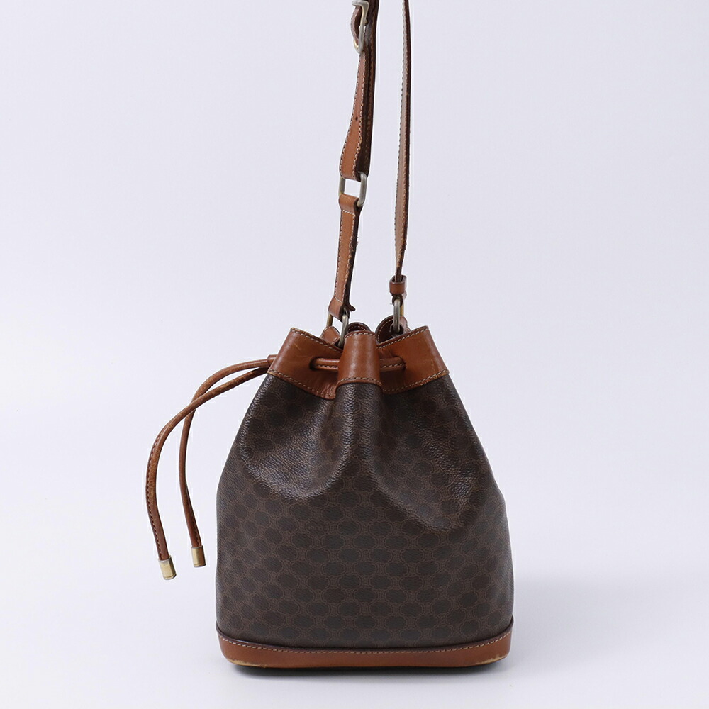 セリーヌ(CELINE) マカダム(macadam) 中古 巾着 ショルダーバッグ