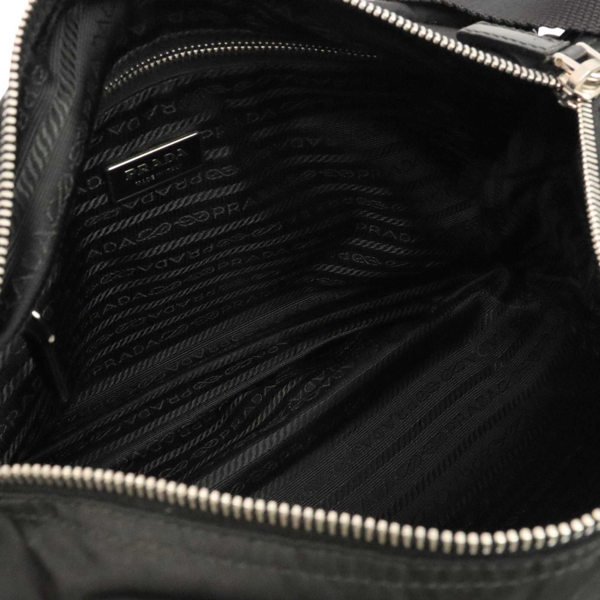 楽天市場】【広尾店】 プラダ PRADA 三角ロゴ メッセンジャー