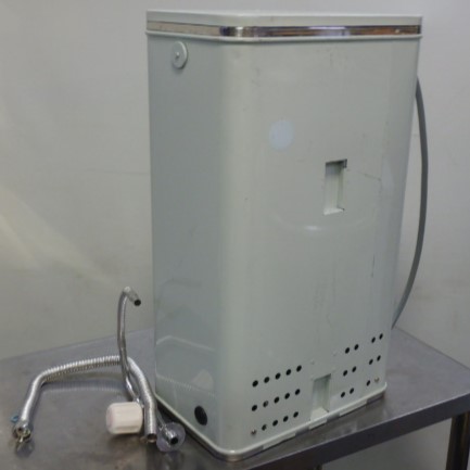 楽天市場】【中古】2018年製 細山熱器 HDEN-20 電気温水器 壁掛け 単相