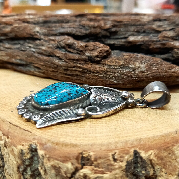 楽天市場】rym-24 スパイダーウェブ ターコイズペンダント 一点物