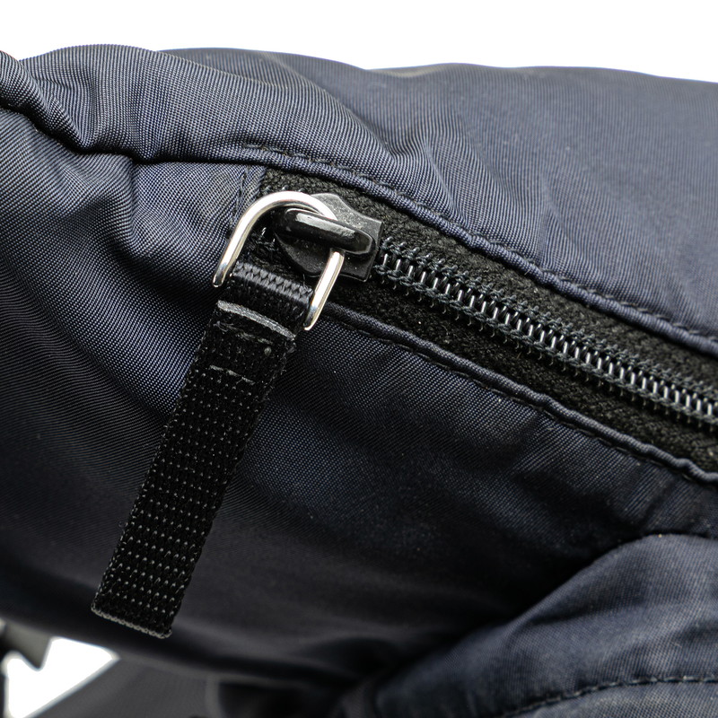 楽天市場】プラダ 三角ロゴプレート ボディバッグ ウエストバッグ