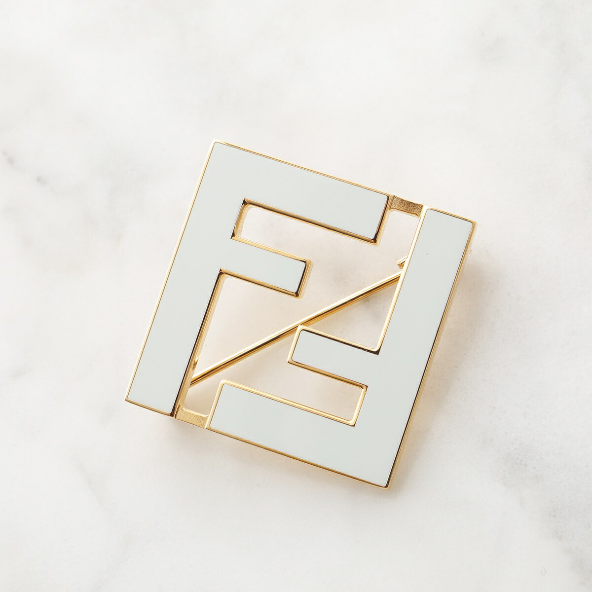 楽天市場】FENDI フェンディ ブローチ FOREVER フォーエバー 8AG976