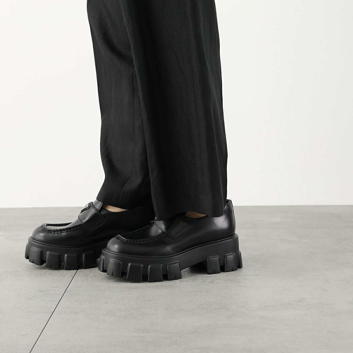 楽天市場】【最大2万円OFFクーポン対象・3/1限定】PRADA プラダ