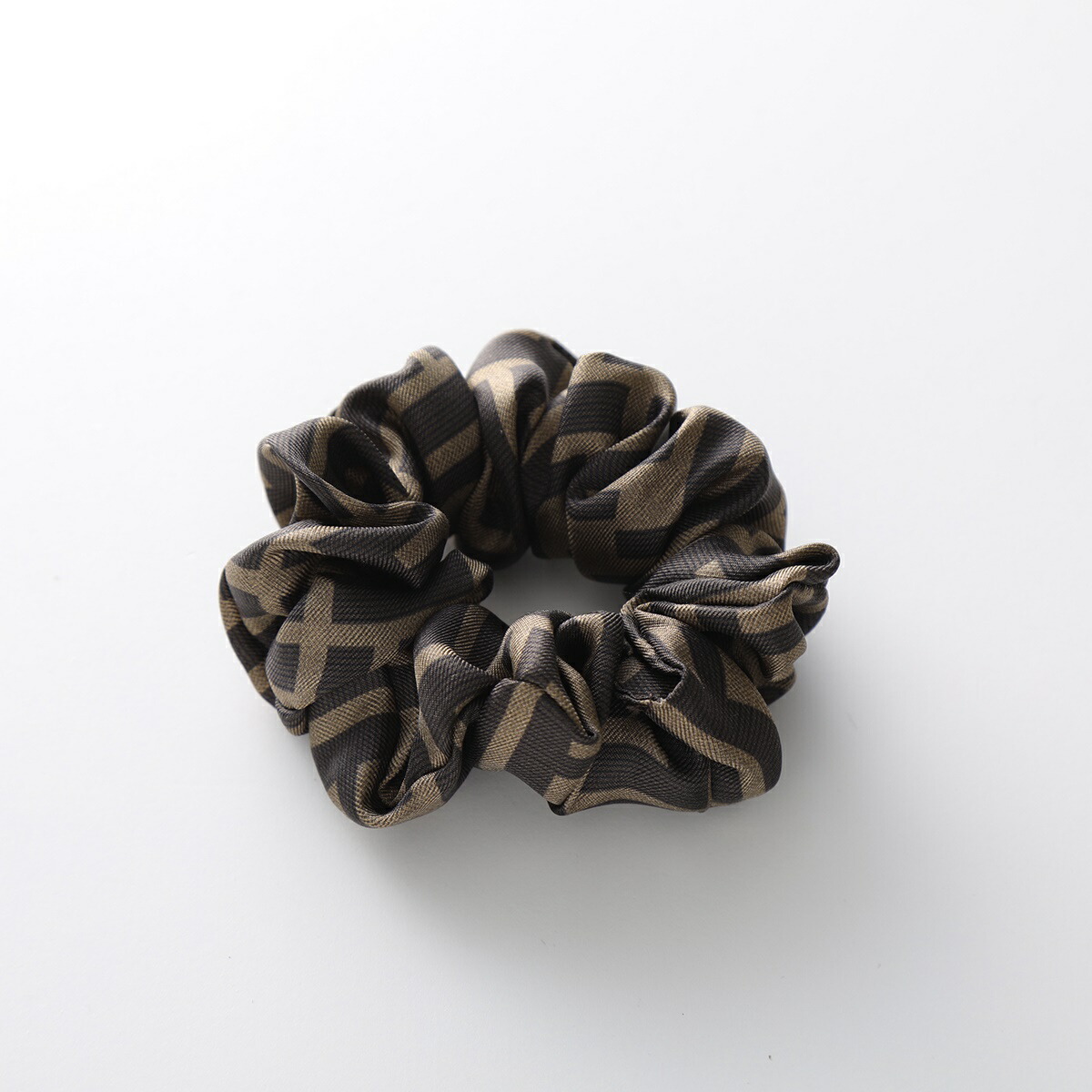 楽天市場】FENDI フェンディ シュシュ FXT268 AJWD レディース 【2点