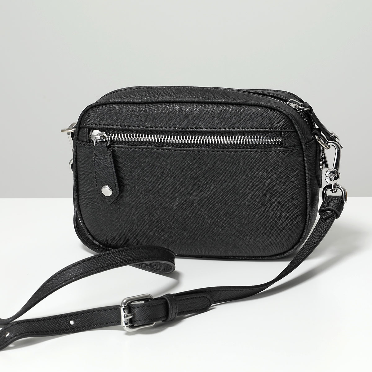 楽天市場】Vivienne Westwood ヴィヴィアンウエストウッド カメラ