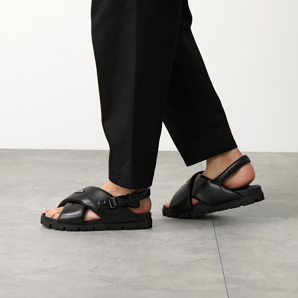 楽天市場】【最大2万円OFFクーポン対象・3/1限定】PRADA プラダ