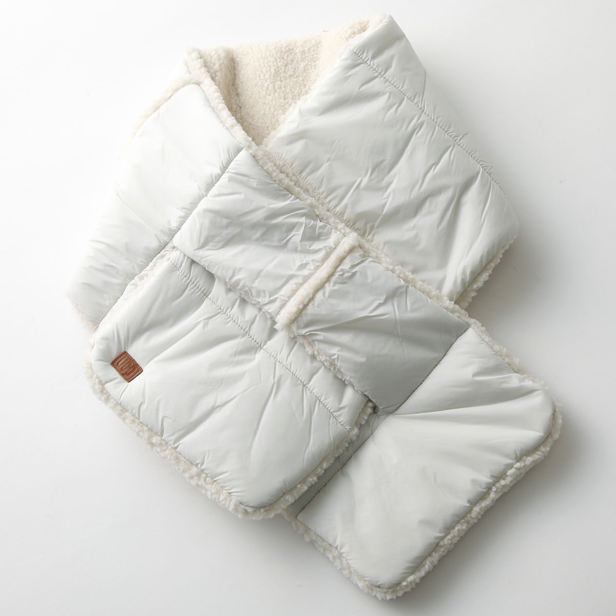 楽天市場】UGG アグ マフラー AW UGGfluff Rev Scarf フラッフ レヴ