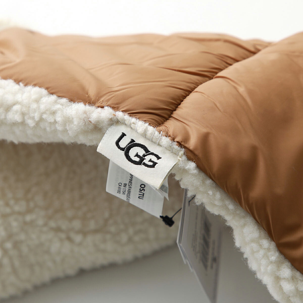 楽天市場】UGG アグ マフラー AW UGGfluff Rev Scarf フラッフ レヴ