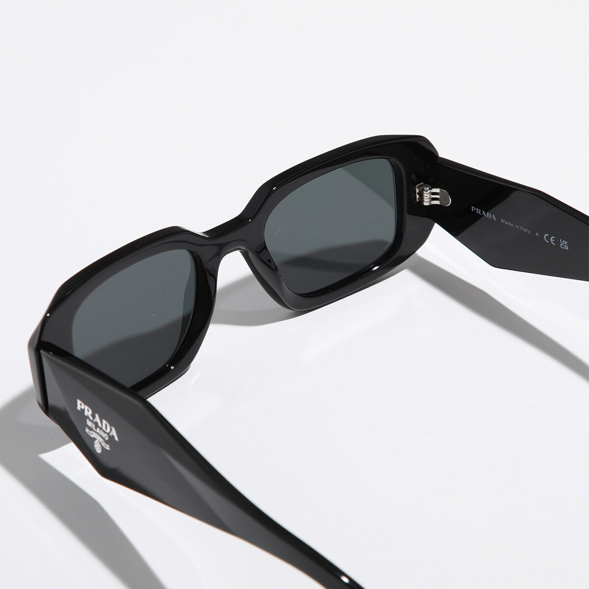 楽天市場】PRADA プラダ シンボルサングラス SPR 17W メンズ スクエア