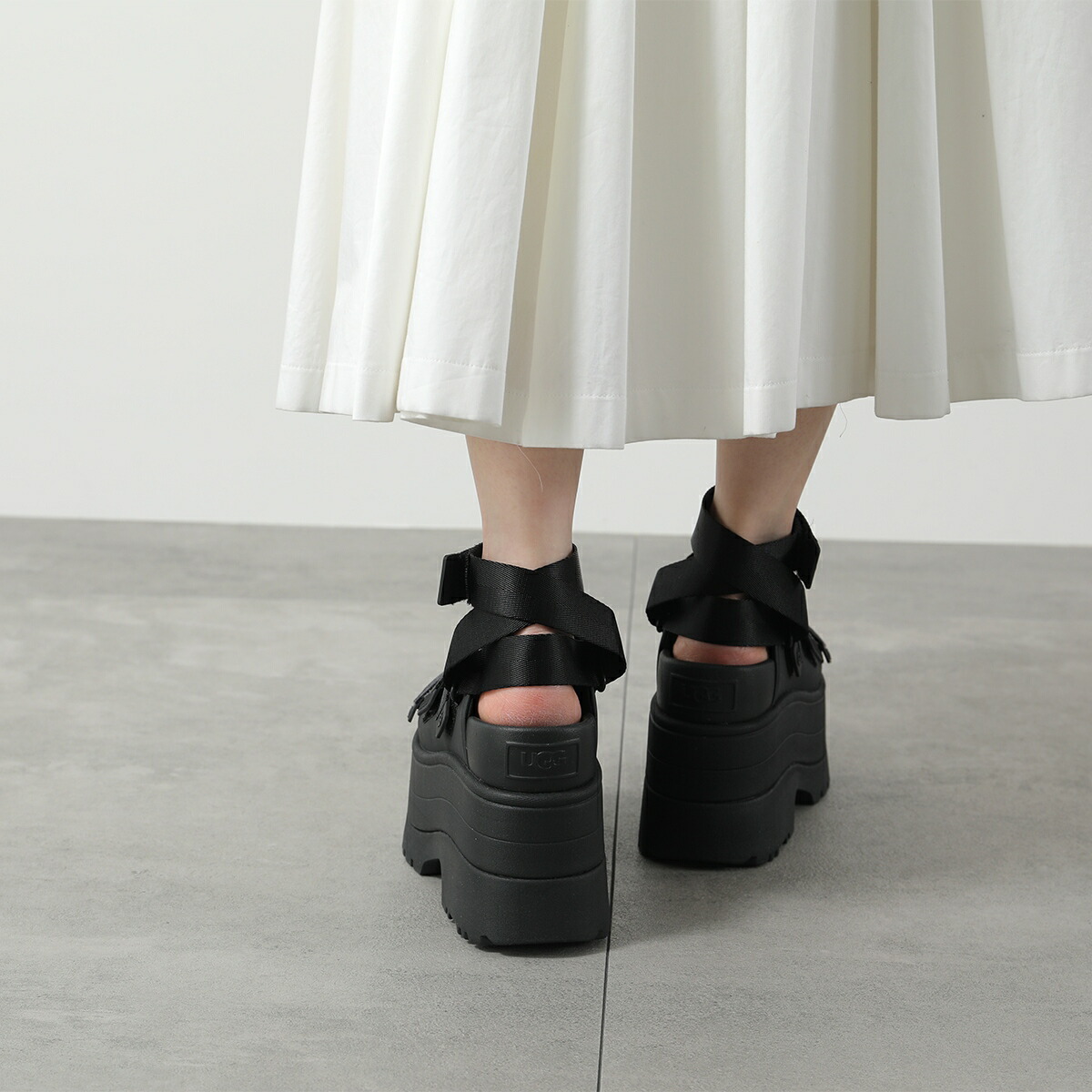 楽天市場】UGG アグ サンダル W GOLDENRISE ゴールデンライズ 1167431