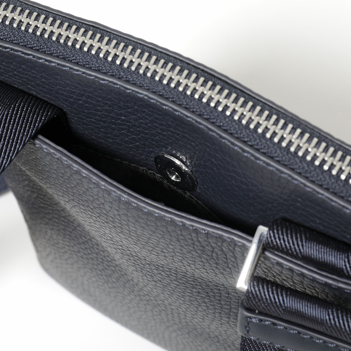 楽天市場】HUGO BOSS ヒューゴボス ショルダーバッグ New Crosstown