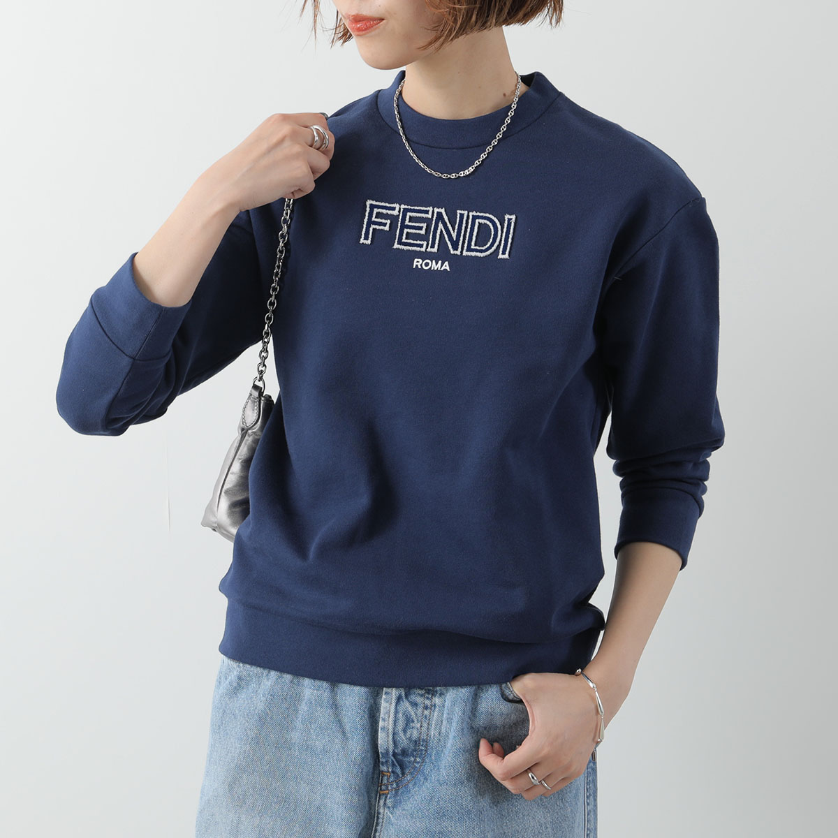 楽天市場】FENDI KIDS フェンディ キッズ トレーナー JUH077 5V0