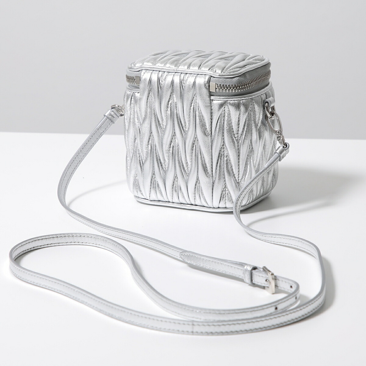 楽天市場】MIUMIU ミュウミュウ ショルダーバッグ MATELASSE