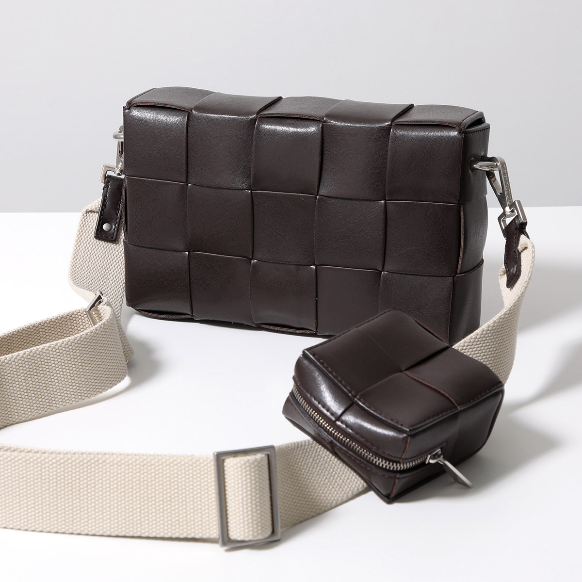 楽天市場】【最大2万円OFFクーポン対象・3/1限定】BOTTEGA VENETA