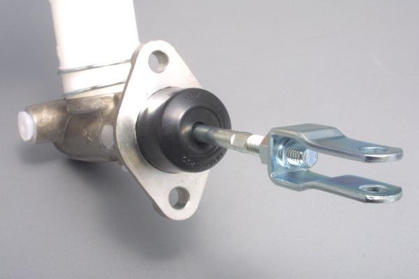 楽天市場】【即納】5/8 クラッチマスターシリンダー スカイライン/C10