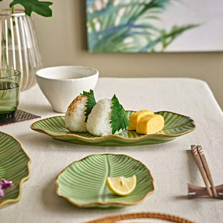 楽天市場】プレート バナナリーフ柄 Mサイズ 全長25.5cm グリーン 陶器