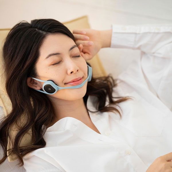 楽天市場】間々田佳子監修 icoelle イコエル フェイシャルネックリフト