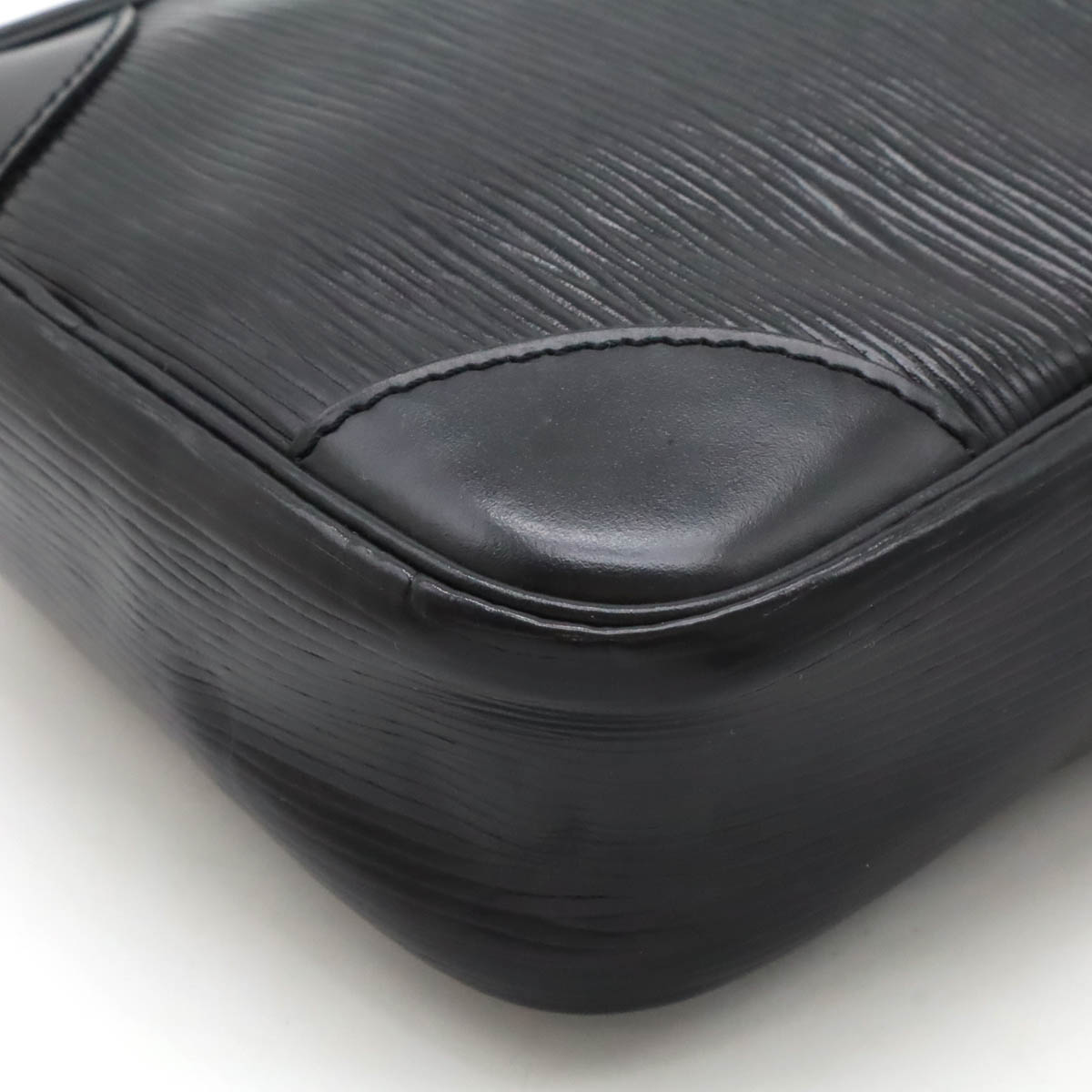 楽天市場】LOUIS VUITTON ルイ ヴィトン エピ ダヌーブ ショルダー