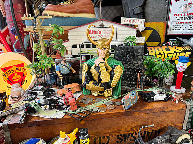 楽天市場】マーベル ロキ バストバンク 貯金箱 アベンジャーズ