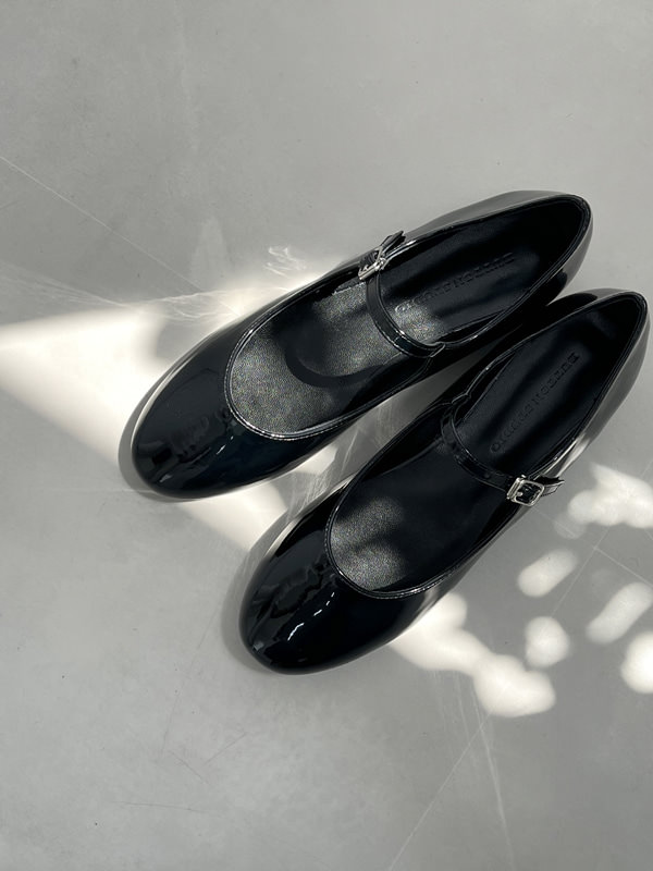 楽天市場】バレエシューズ パンプス フロントストラップ エナメル