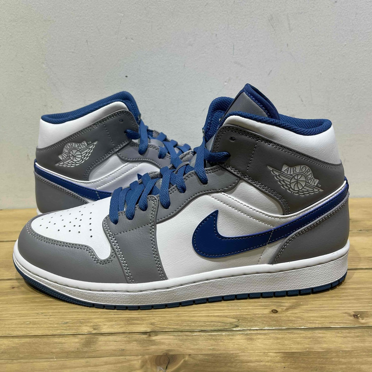 楽天市場】NIKE AIR JORDAN 1 MID 