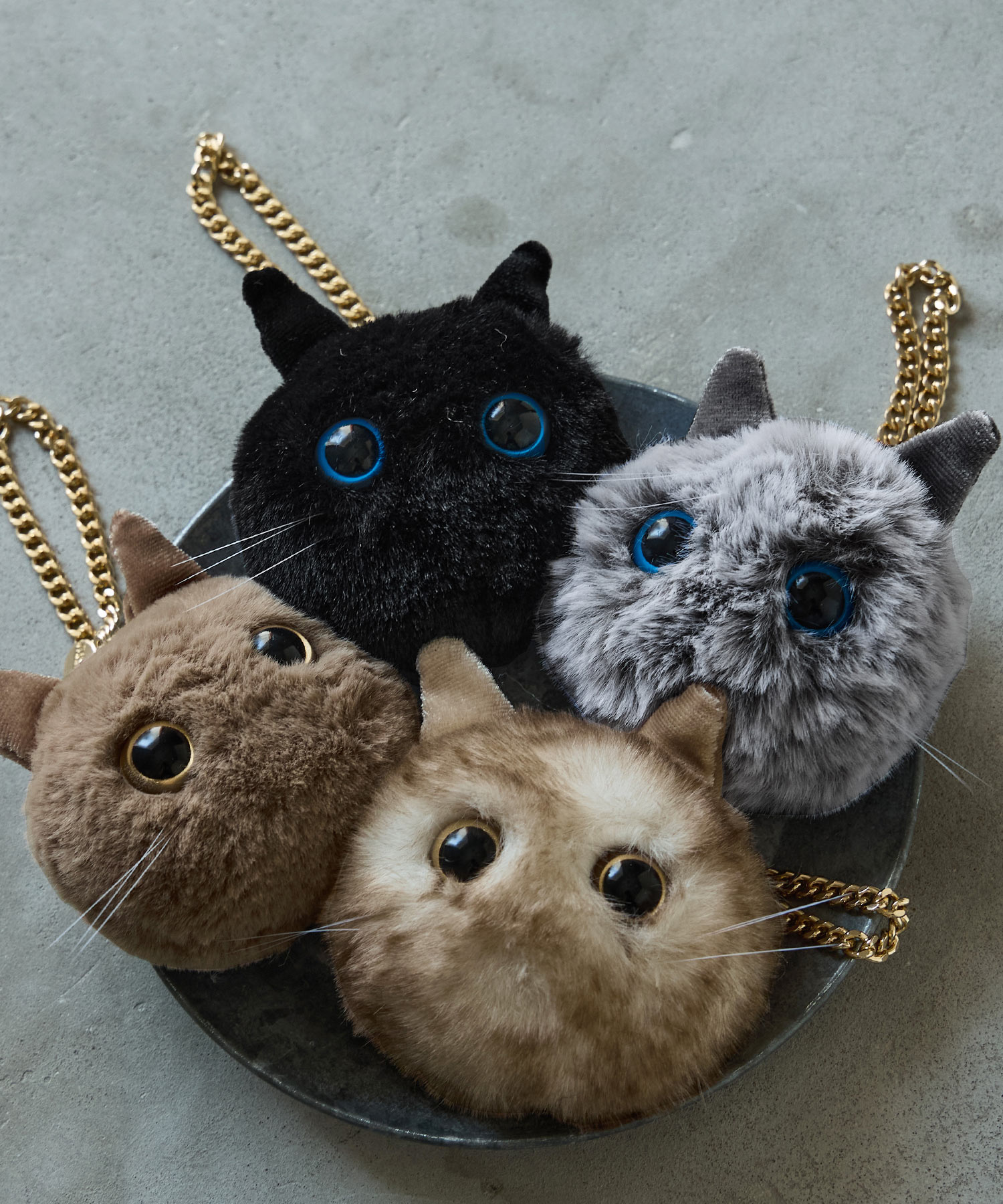 楽天市場】ふわふわファーまんまる目猫チャーム キーホルダー バッグ