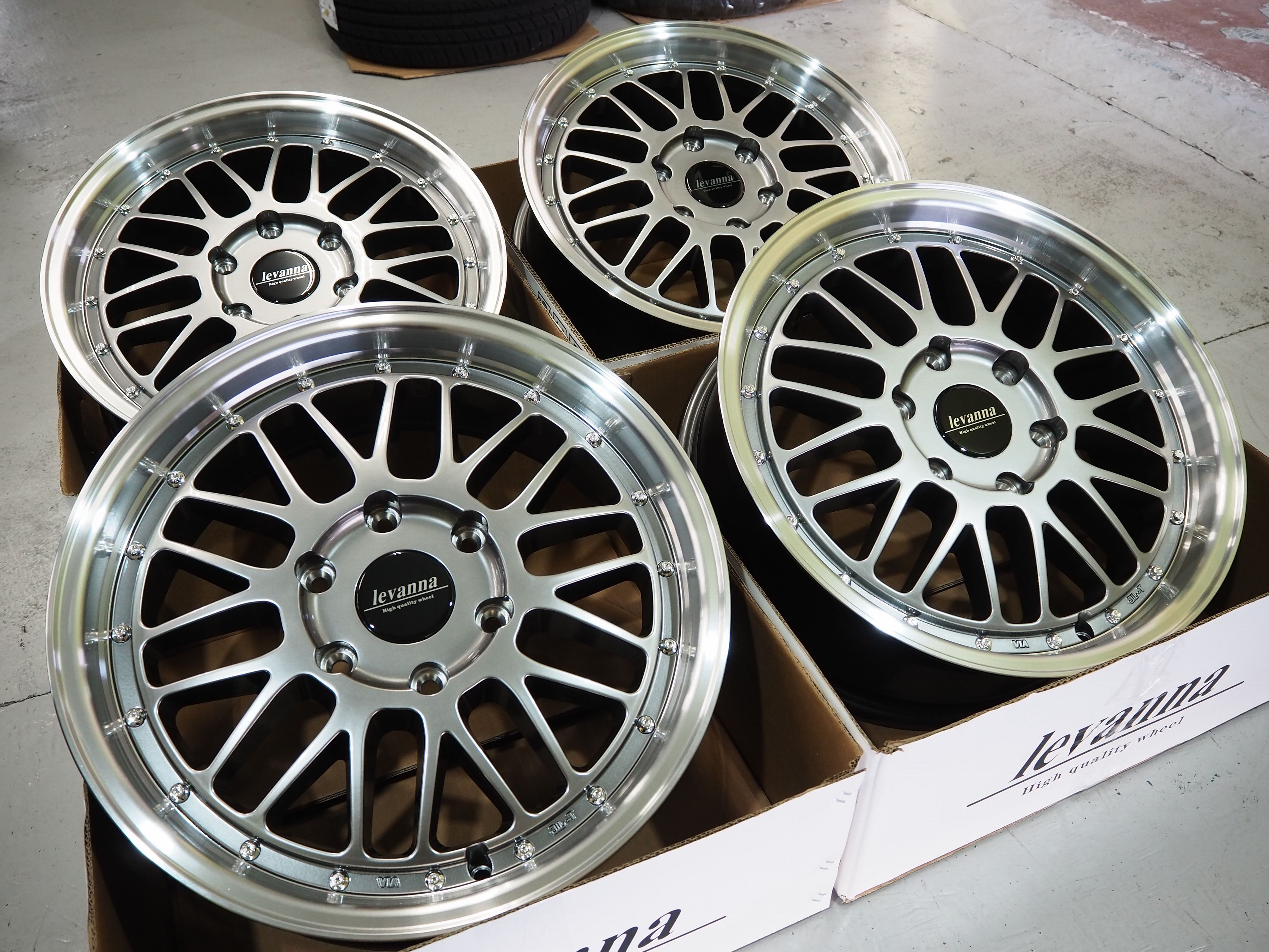 楽天市場】200系 ハイエース・レジアス エースlevanna V10LTH