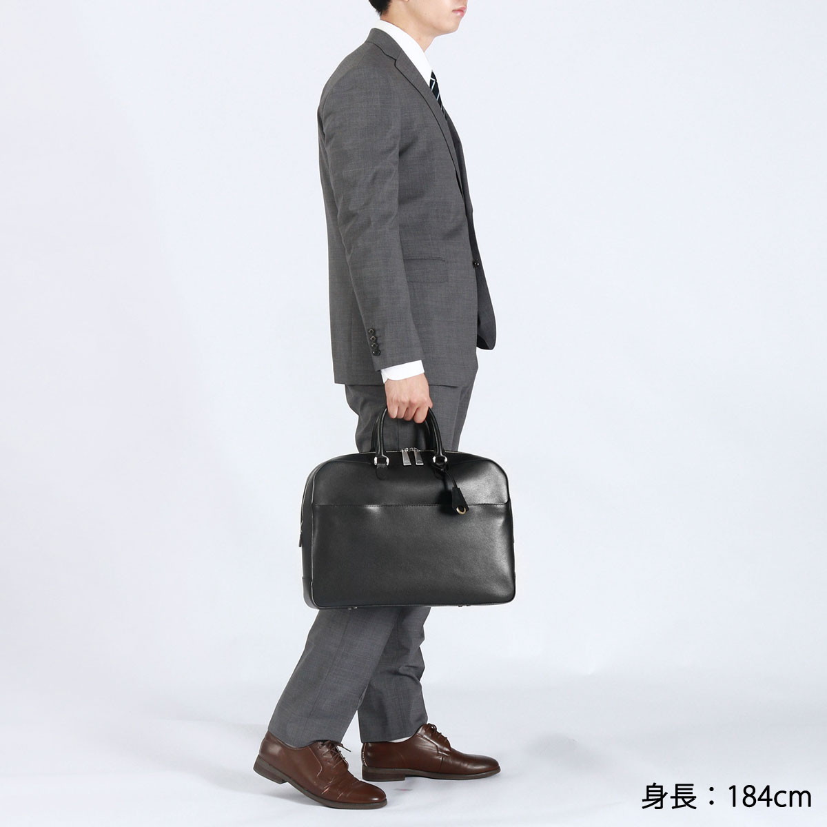 楽天市場】ノベルティ付 【正規取扱店】 アニアリ ブリーフケース 本革