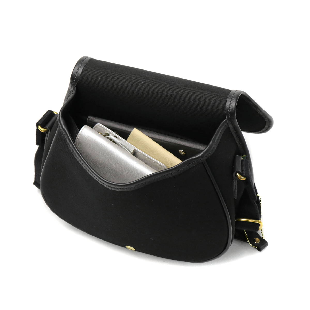 楽天市場】ノベルティ付 【正規取扱店】 ブレディ ショルダーバッグ