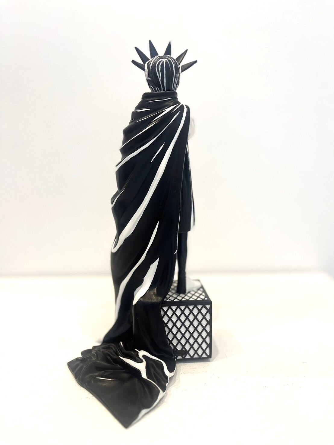 楽天市場】バンクシー Liberty Girl ジクレー 版画 人物画 アニメ