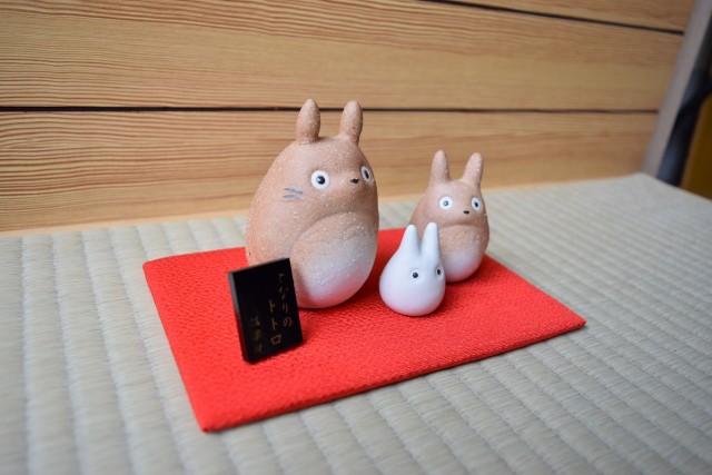 楽天市場】【となりのトトロ置物】インテリア トトロの置物 大中小 3