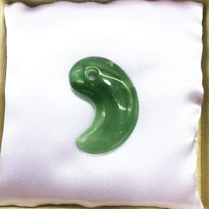 楽天市場】プレミアム 糸魚川翡翠 勾玉 青海金山谷産 幸運 ひすい