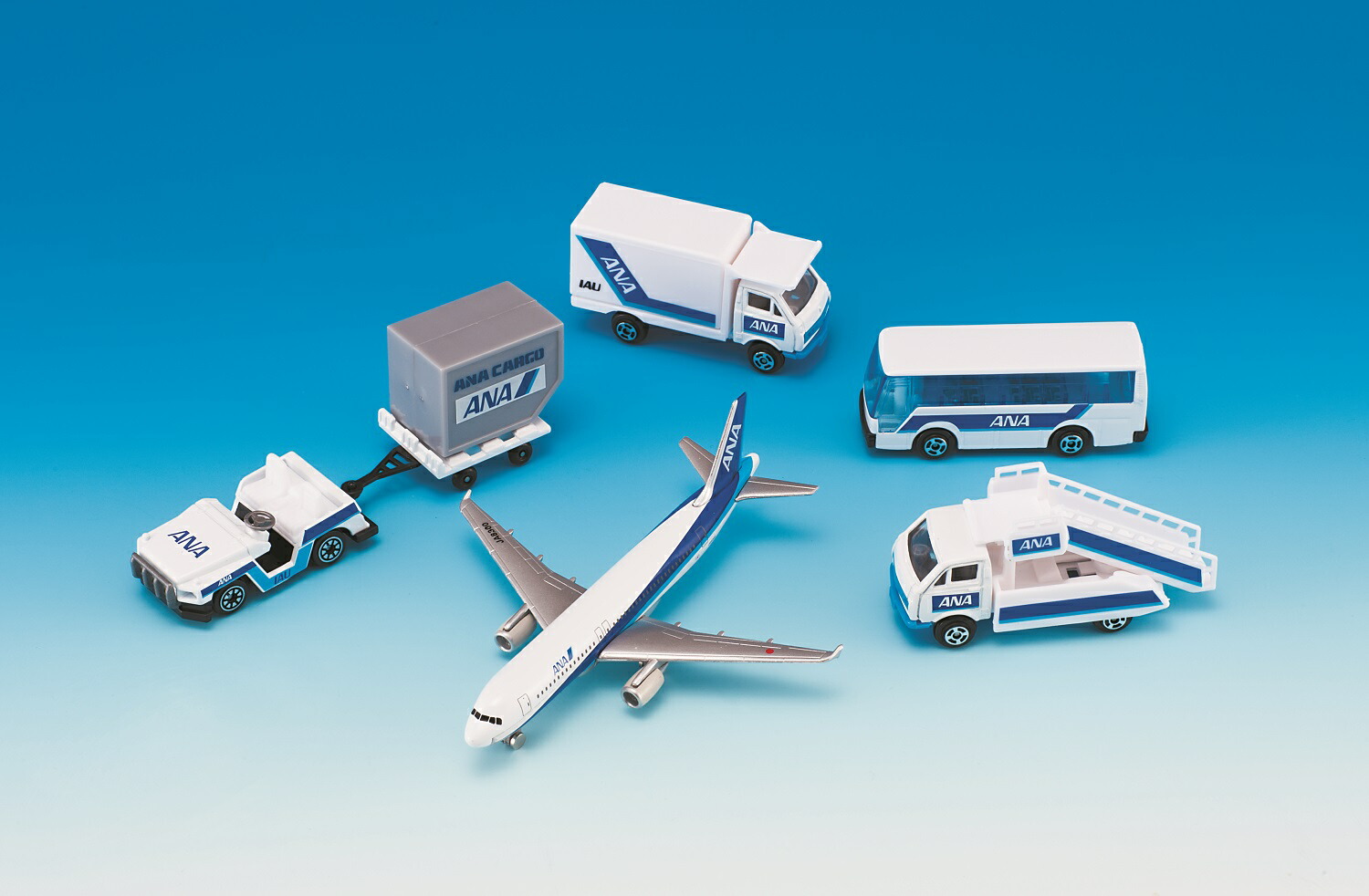 楽天市場】飛行機 ダイキャストエアポートセットANA : ひこうきの