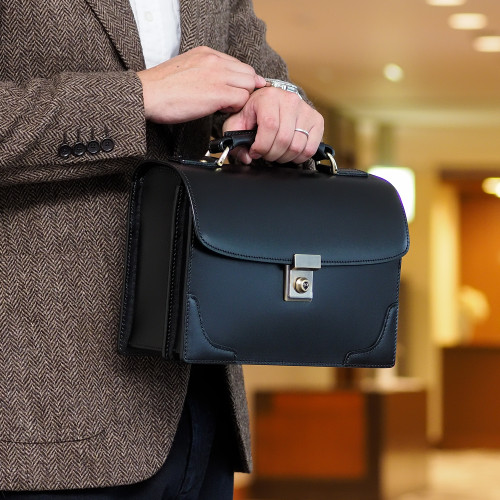 楽天市場】本革 牛革 クラッチバッグ ハンドバッグ メンズ レディース