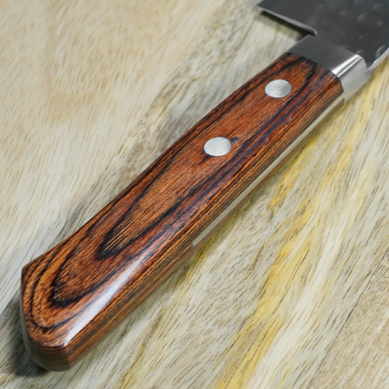 楽天市場】包丁 牛刀 180mm V金10号 鎚目積層 6寸 訓平作 刻流 増谷