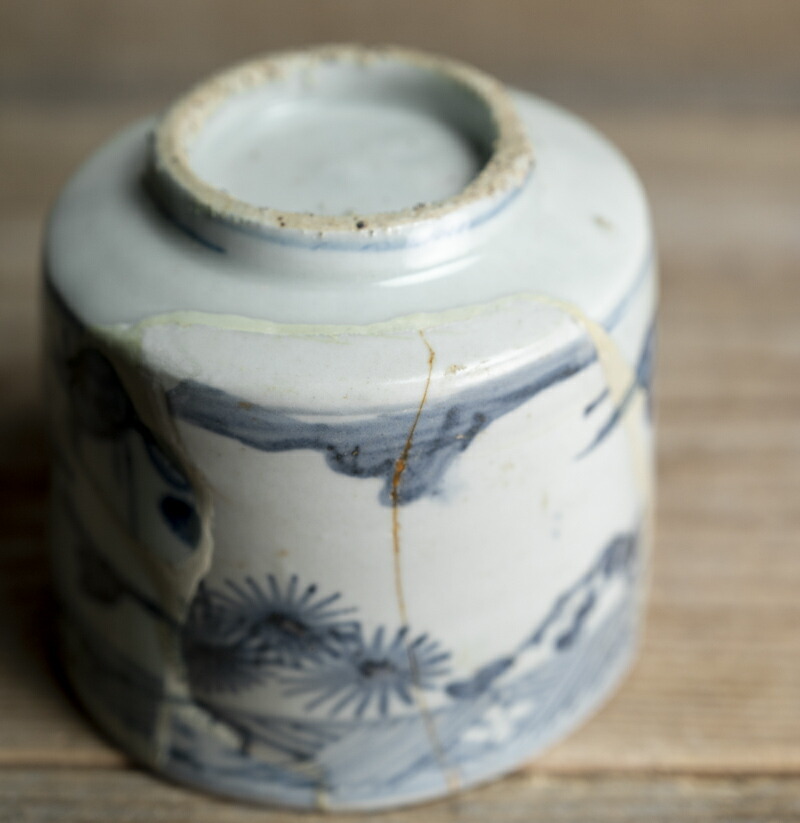 楽天市場】骨董○初期伊万里筒茶碗○全体に呼継あり / 発掘品 | 江戸