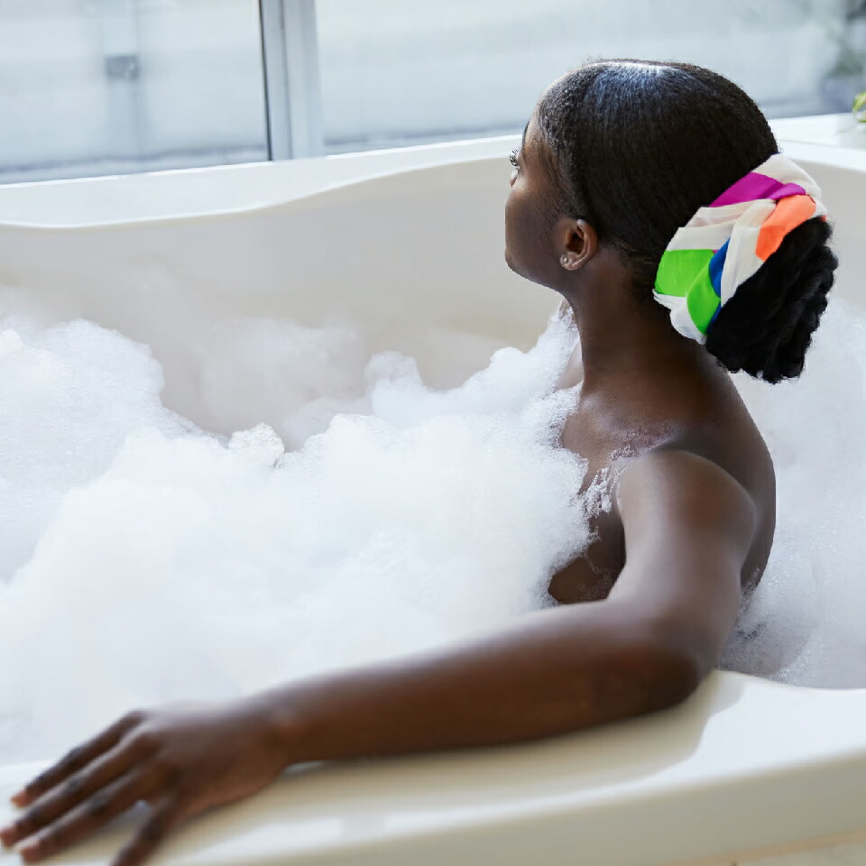 楽天市場】LUSH ミルキーバス バブルボトル バブルバー 泡風呂 入浴剤