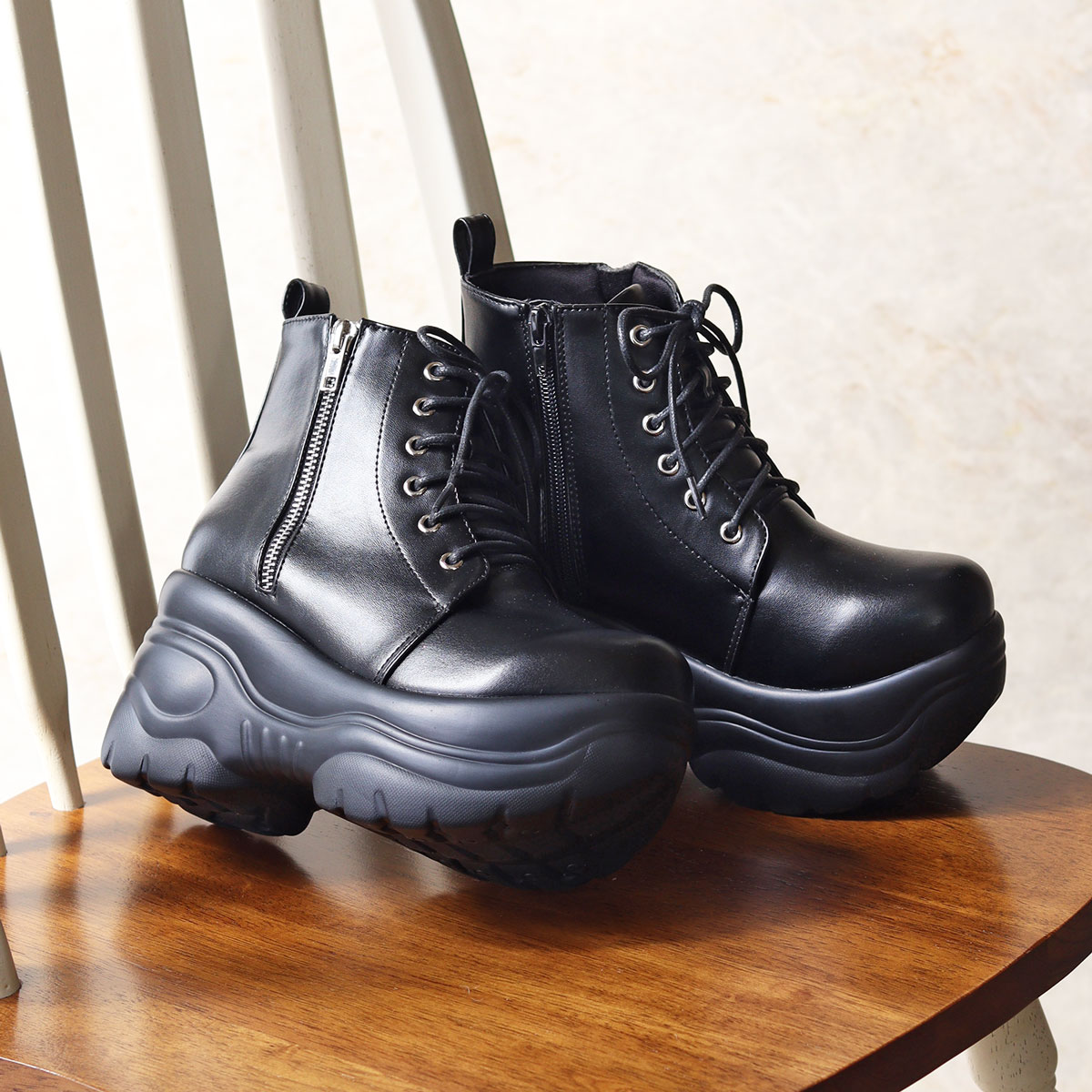 楽天市場】ブーツ レディース 厚底 軽量 ショート 黒 ハイカット