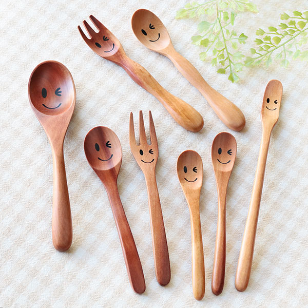 楽天市場】スプーン 19cm マドラースプーン ニコニコ＆ウィンク 木製