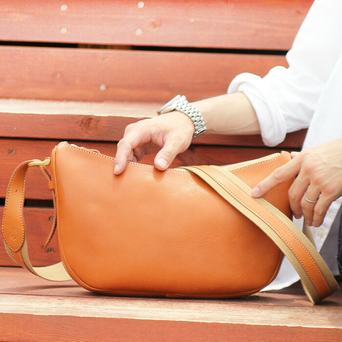 d*3様 Arts&Science ショルダーバッグ 植鞣革 ハンドバッグ ブラ