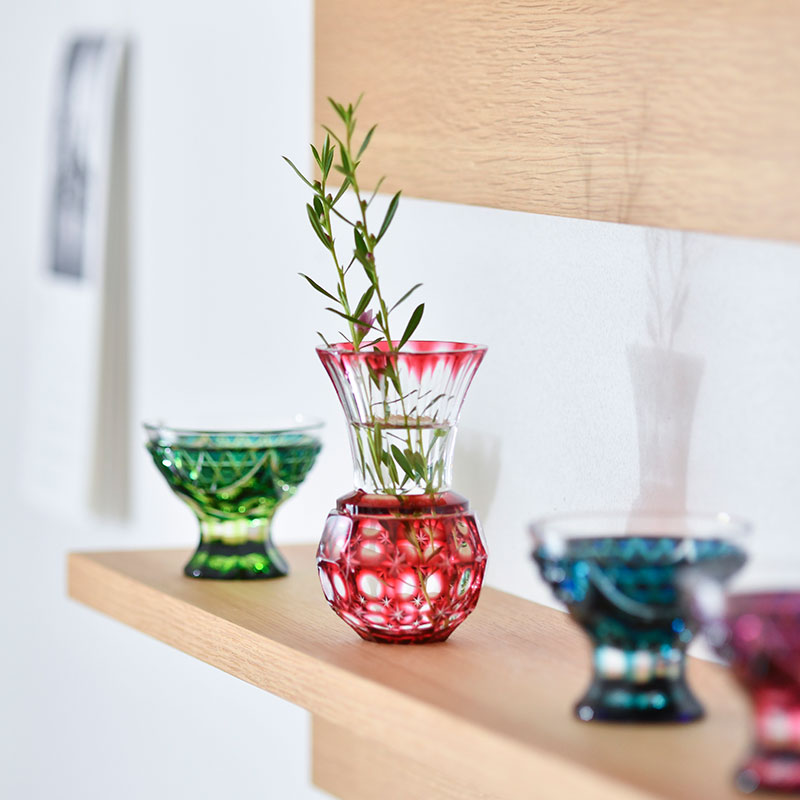 楽天市場】薩摩切子 花入れ 小 金赤 黄 藍 緑 創作 島津薩摩切子 薩摩