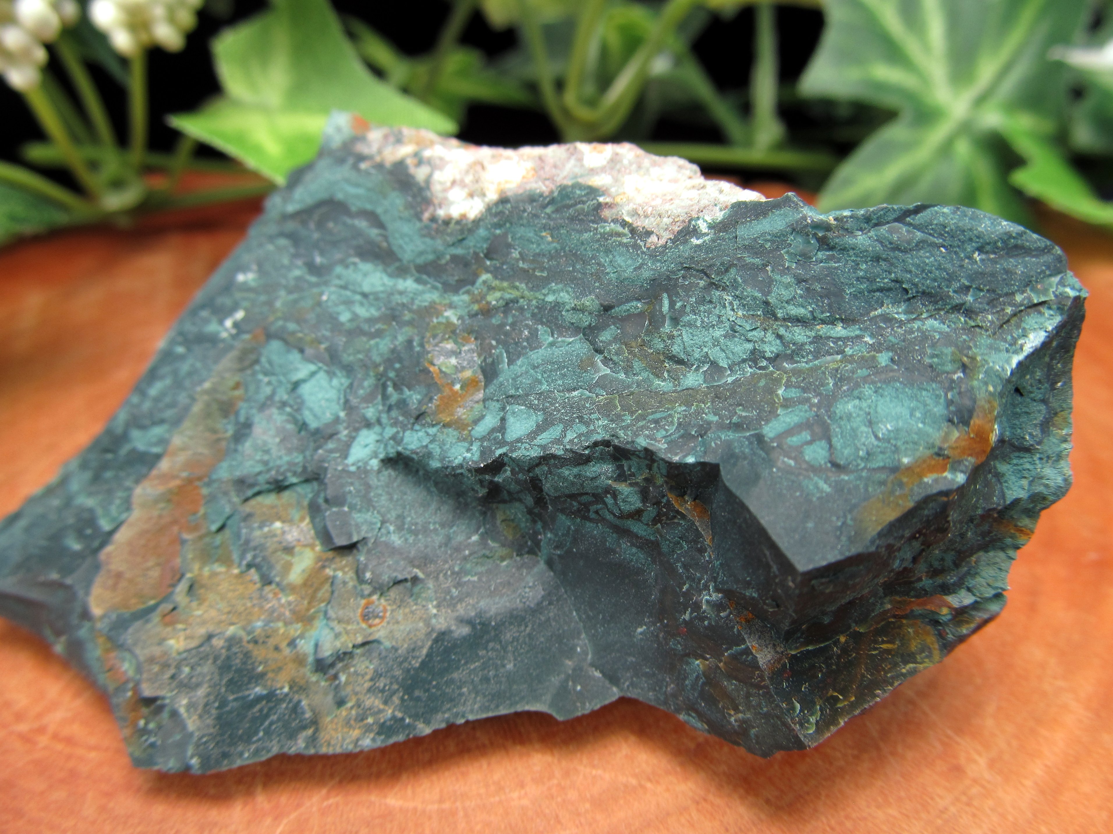 楽天市場】高品質 濃い緑【出雲石 (碧玉) 原石】深緑タイプ 97g 幅69mm