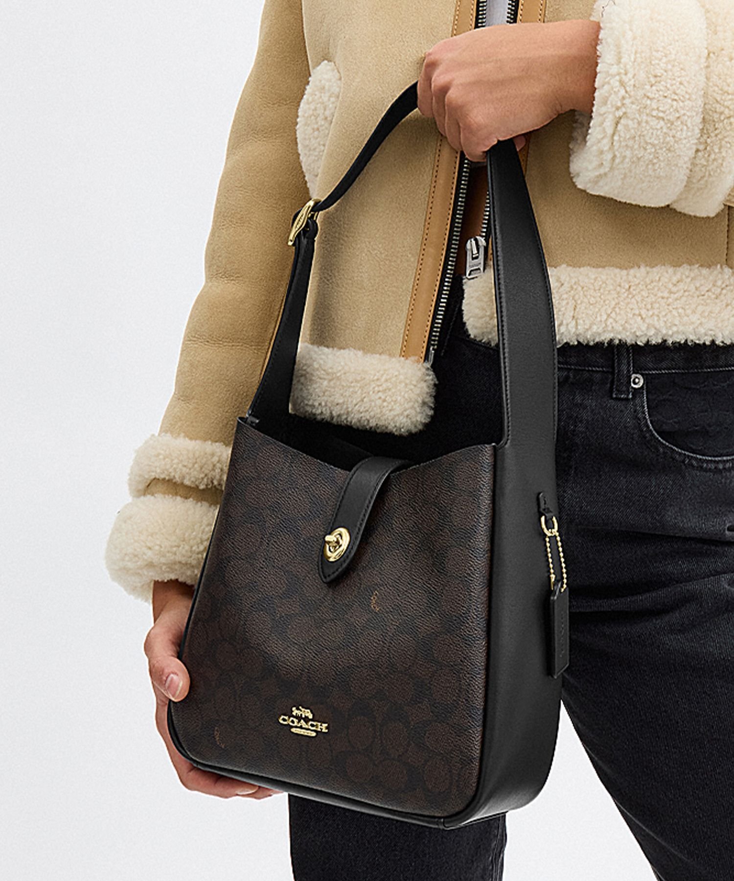 COACH OUTLET｜【公式】ハドリー コンバーチブル クロスボディ バッグ