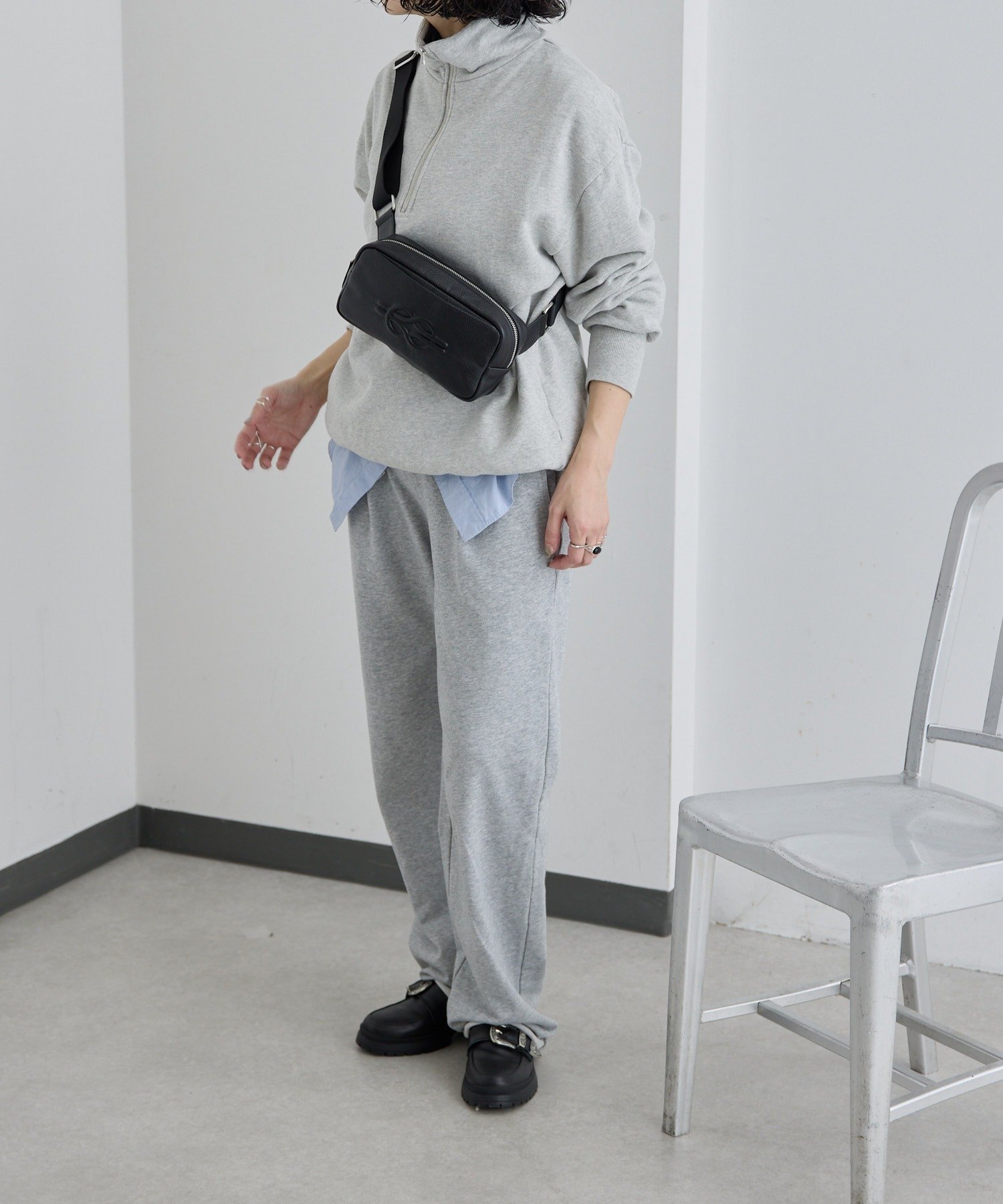 ear PAPILLONNER｜《本革/超軽量290g》エンボスボディバッグ | Rakuten