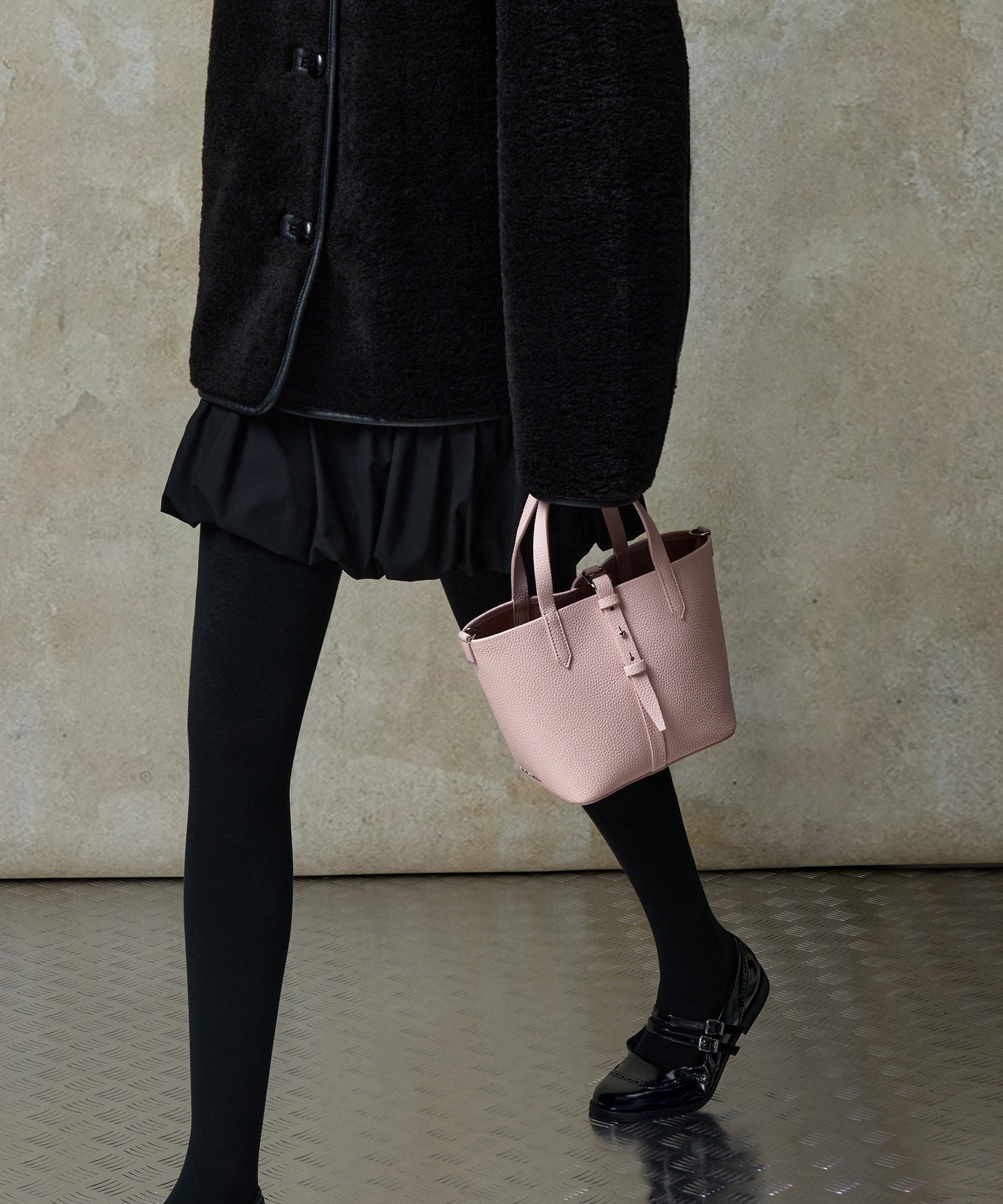 CHARLES & KEITH｜Beryl ベリル リサイクルレザーバケツバッグ