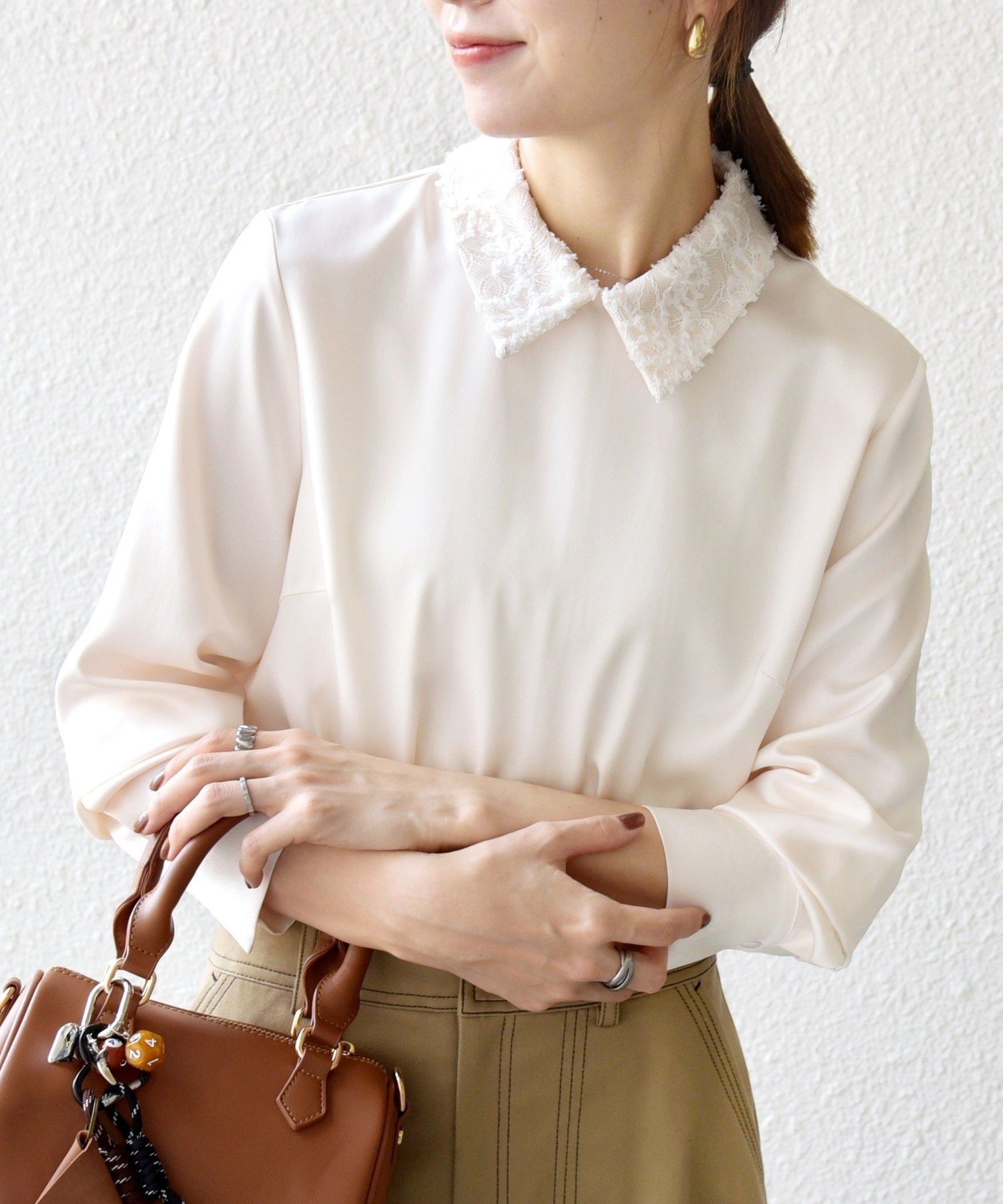 SHIPS any サテン レースカラー ブラウス SHIPS｜SHIPS any:<洗濯機可能>サテン レースカラー ブラウス